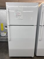 21.9 cu.ft. Top Freezer Refrigerator in White, Garage Ready - Image 2