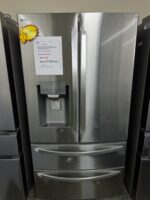 28 cu.ft. 4-Door French Door Smart Refrigerator with Ice and Water Dispenser in PrintProof Stainless Steel - Image 2