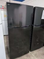 30 in. W 20 cu.ft. Top Freezer Refrigerator w/Multi-Air Flow and Reversible Door in Black, Energy Star - Image 2